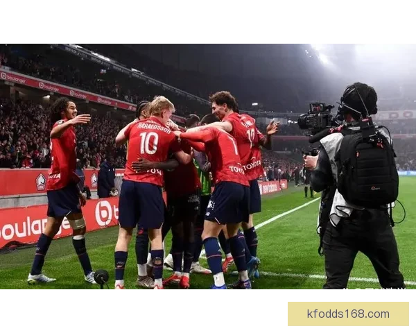 里尔主场3-0大胜朗斯，帕尔多传射助力哈拉尔德松与科雷亚破门